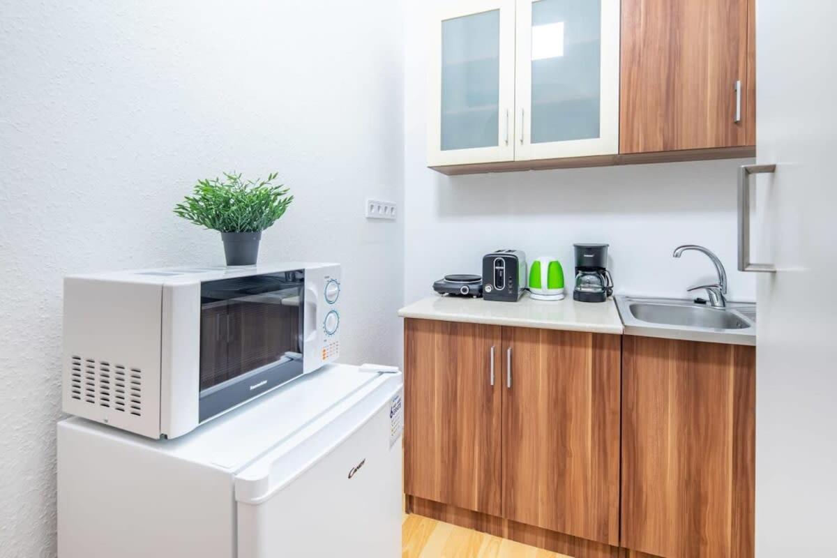Very Central Convenient Flat บูดาเปสต์ ภายนอก รูปภาพ