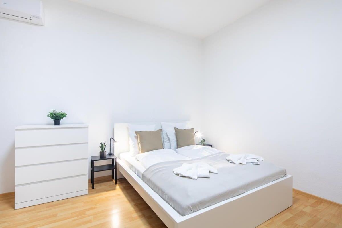 Very Central Convenient Flat บูดาเปสต์ ภายนอก รูปภาพ