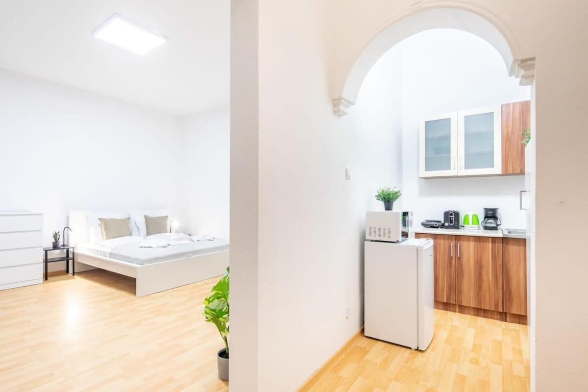 Very Central Convenient Flat บูดาเปสต์ ภายนอก รูปภาพ
